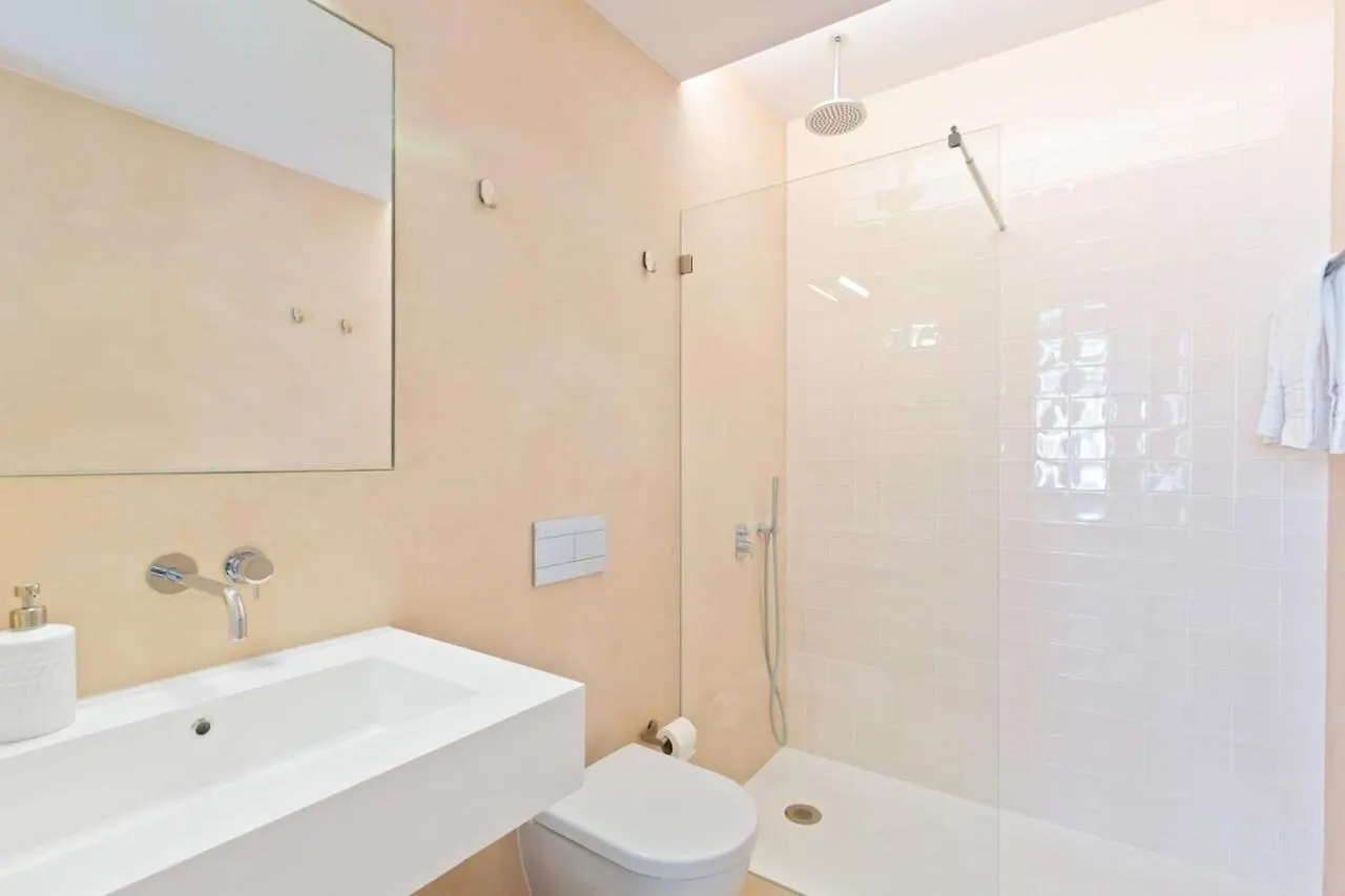 Spacious 1 Bedroom Apartment Near Baixa Лиссабон
